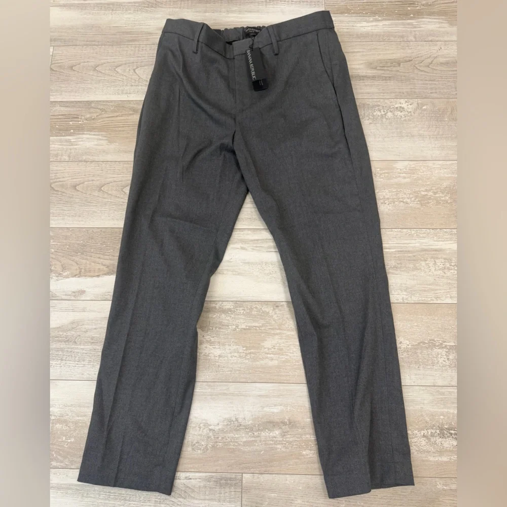 Brand New With Tags (NWT) Men's Banana Republic Slim Fit Tailored Dress Pants
